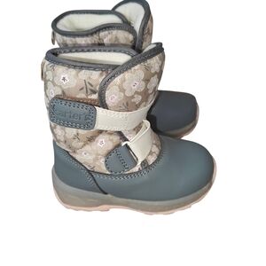 Carter's Legolas Toddler Infant Girl Boots with a Floral Pattern Size 6